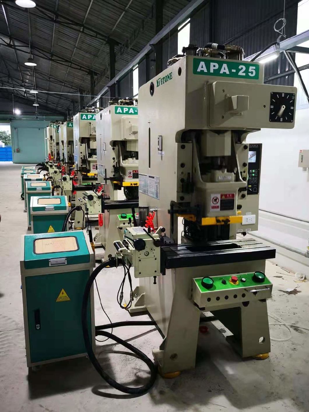 அதிவேக துல்லியமான பஞ்சின் ஹைட்ராலிக் அமைப்பின் பராமரிப்பு திறன்கள் என்ன?